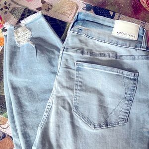 NWT Kendall and Kylie the ultra babe skinny jeans